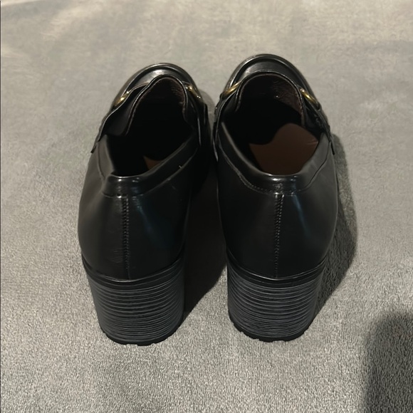 White Mountain Black and Gold Loafers with Platform Sole - Picture 2 of 5